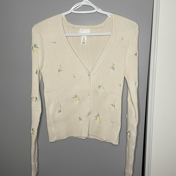Cream Flower Embroidered Top - Picture 1 of 4
